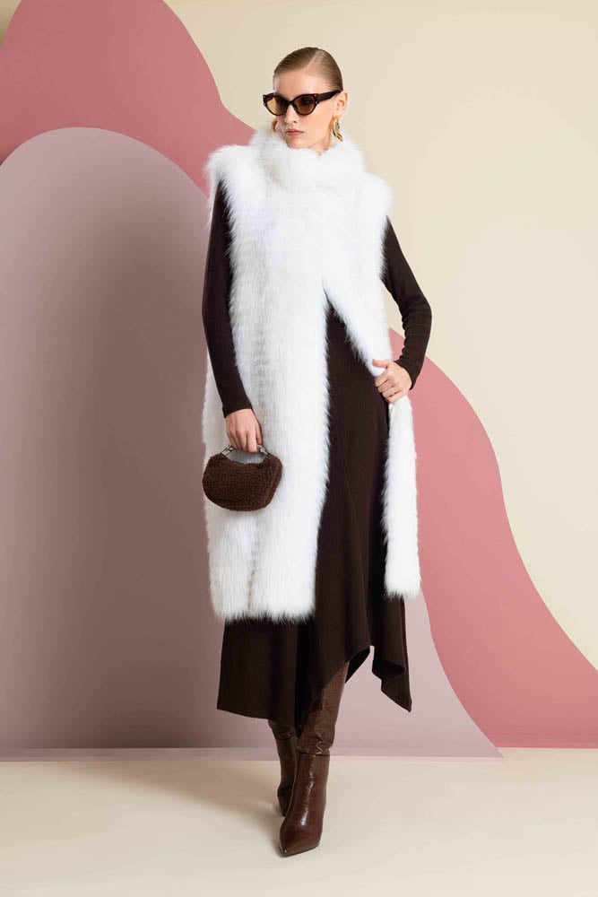 A fox vest that makes you feel special with its lightness and excellent craftsmanship, by Punto